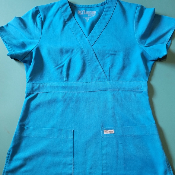 Grey's Anatomy Professional Scrub Top - Picture 1 of 6